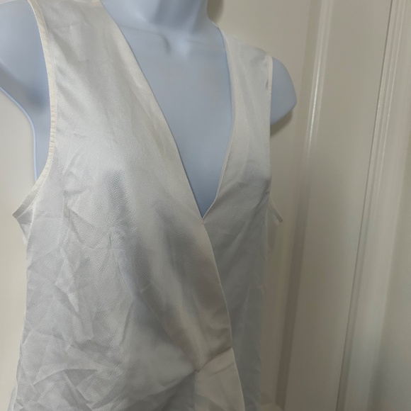 DKNY White Top (NWT) - Size 16 - Picture 2 of 4